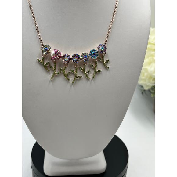 Betsey Johnson Rose Gold 20 Six Flower Daisy Pearl Ladybug Rhinestone Necklace - Picture 2 of 11